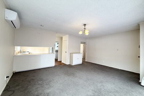 Photo of property in 2/12 Velma Road, Hillcrest, Auckland, 0627