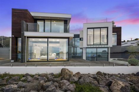 Photo of property in 145 Main Road, Redcliffs, Christchurch, 8081