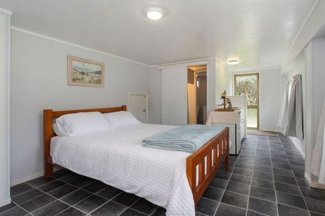 Photo of property in 29 Taihiki Road, Clarks Beach, 2122