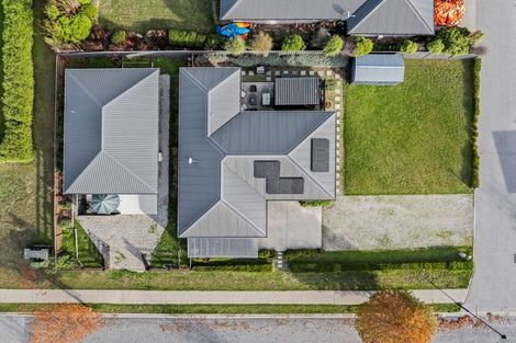 Photo of property in 5 Marbleleaf Lane, Albert Town, Wanaka, 9305