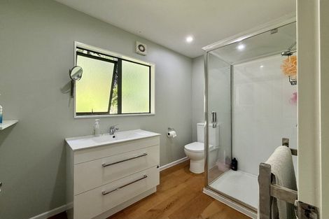 Photo of property in 116 Pinehaven Road, Pinehaven, Upper Hutt, 5019