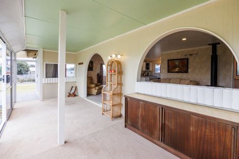 Photo of property in 14 Te Kiri Street, Himatangi Beach, Foxton, 4891