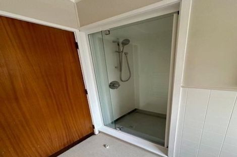 Photo of property in 1/33 Castor Bay Road, Castor Bay, Auckland, 0620