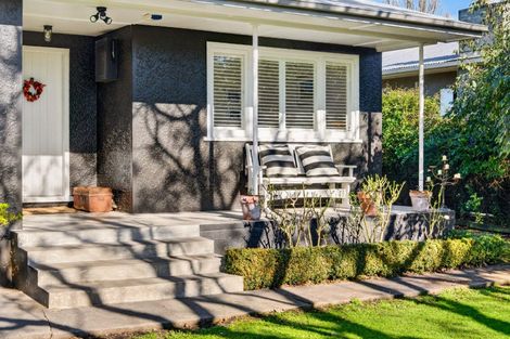 Photo of property in 320 Clifton Road, Te Awanga, 4102