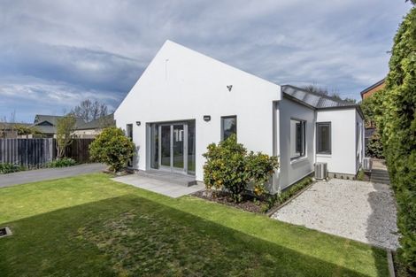 Photo of property in 2/118 Innes Road, St Albans, Christchurch, 8052