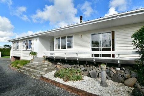 Photo of property in 15 North Crescent, Kaukapakapa, 0873