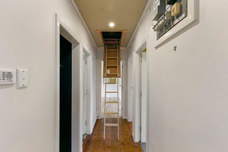 Photo of property in 43 Hiwi Crescent, Titahi Bay, Porirua, 5022