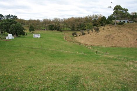 Photo of property in 556 Mangorei Road, Mangorei, New Plymouth, 4371