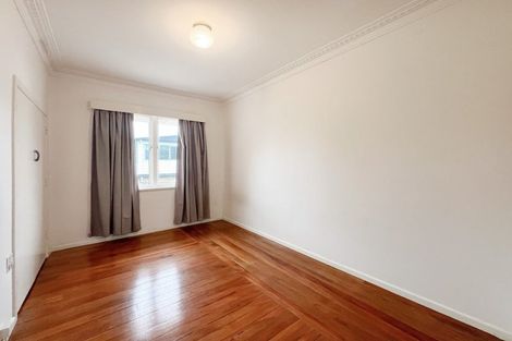 Photo of property in 3201 Great North Road, New Lynn, Auckland, 0600