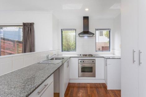 Photo of property in 70 Solar Road, Glen Eden, Auckland, 0602