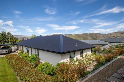 Photo of property in 76 Shields Street, Clyde, 9330