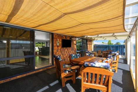 Photo of property in 10 Burnfield Way, Levin, 5510