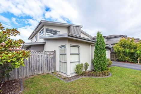 Photo of property in 17 Laurel Oak Drive, Schnapper Rock, Auckland, 0632