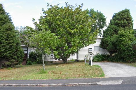Photo of property in 7 La Rosa Street, Green Bay, Auckland, 0604