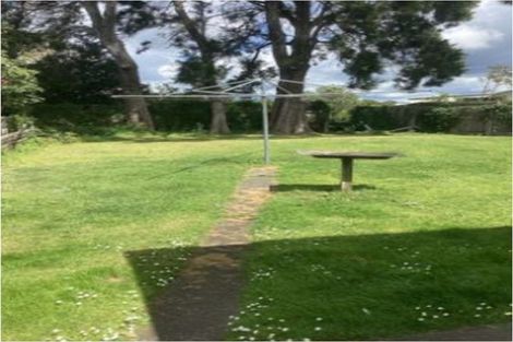 Photo of property in 1 Albany Road, One Tree Point, 0118