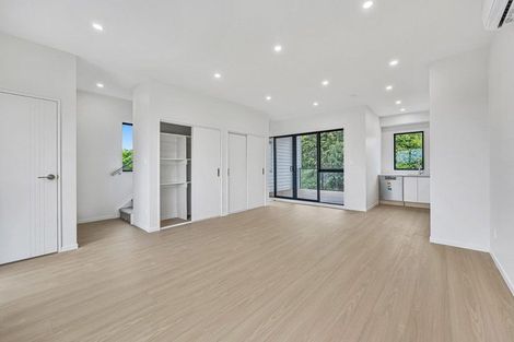 Photo of property in 3/163 Edmonton Road, Te Atatu South, Auckland, 0610