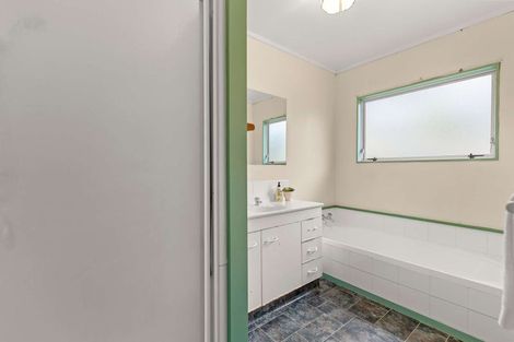 Photo of property in 28 Sunvale Place, Gate Pa, Tauranga, 3112