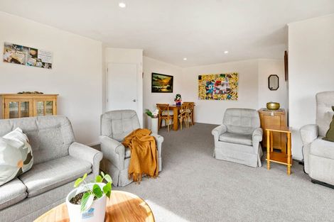 Photo of property in 678 Te Atatu Road, Te Atatu Peninsula, Auckland, 0610