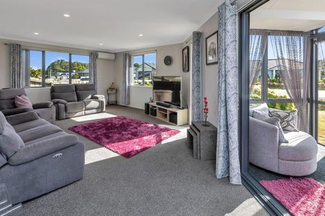 Photo of property in 3 Green Estate Drive, Waipu, 0510