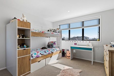 Photo of property in 8 Oceania Sands Way, Papamoa Beach, Papamoa, 3118