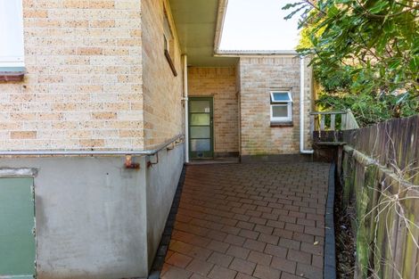 Photo of property in 18 Richardson Street, Woodville, 4920