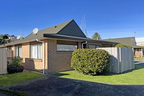 Photo of property in Redwood Village, 42/42 Main Road, Tawa, Wellington, 5028