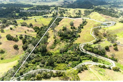 Photo of property in 135 Central Road, Mareretu, Maungaturoto, 0571