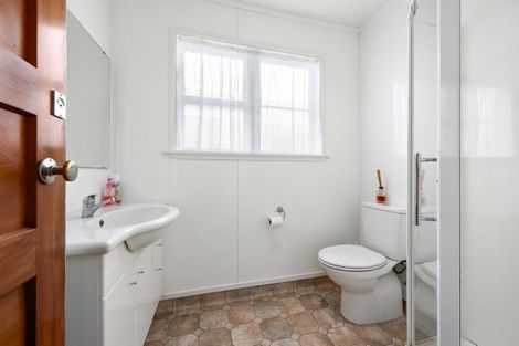 Photo of property in 4 Pringle Street, Taita, Lower Hutt, 5011