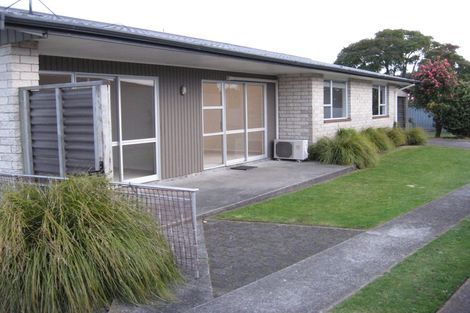 Photo of property in 26 Manu Crescent, Upper Vogeltown, New Plymouth, 4310