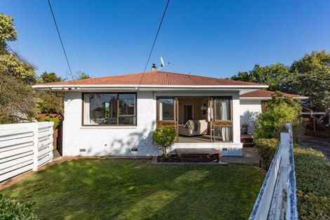Photo of property in 17 Mclellan Place, Ilam, Christchurch, 8041