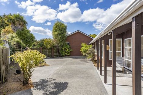 Photo of property in 2/38a Greers Road, Burnside, Christchurch, 8041