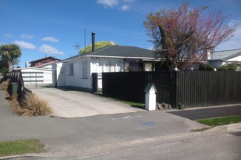 Photo of property in 13 Belfast Road, Belfast, Christchurch, 8051