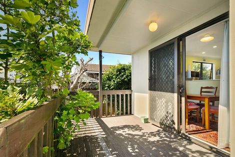 Photo of property in 1/14 Compass Place, Te Atatu Peninsula, Auckland, 0610