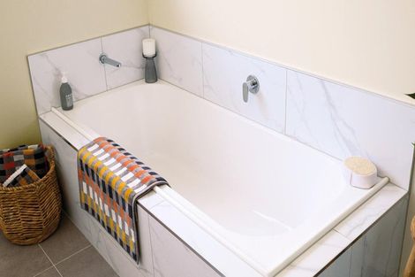 Photo of property in 3 Tasker Crescent, Pyes Pa, 3112