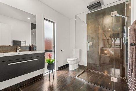 Photo of property in 6 Stratford Court, Fitzherbert, Palmerston North, 4410