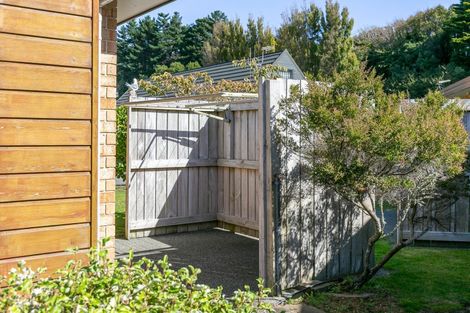 Photo of property in Redwood Village, 29/42 Main Road, Tawa, Wellington, 5028