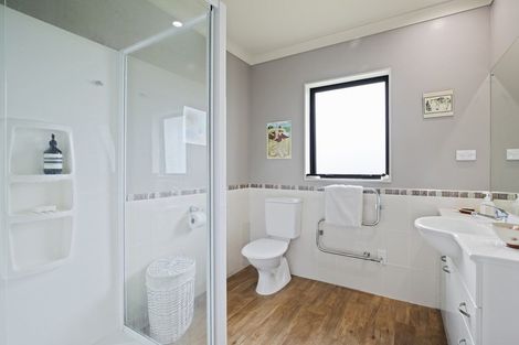 Photo of property in 3 Church View Road, Waiau Pa, Pukekohe, 2679