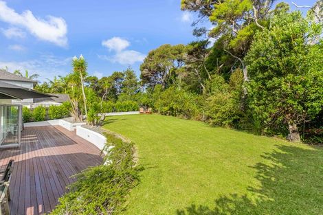 Photo of property in 40 Kittiwake Drive, Schnapper Rock, Auckland, 0632