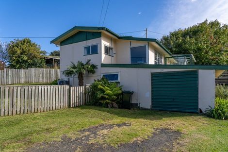 Photo of property in 32 Government Road, Raglan, 3225