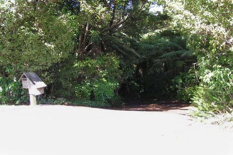Photo of property in 108 Island Bay Road, Beach Haven, Auckland, 0626