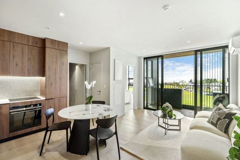 Photo of property in 302/84a Te Oneroa Way, Long Bay, Auckland, 0630