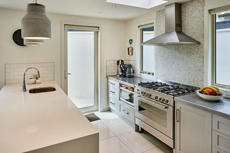 Photo of property in 437a Muritai Road, Eastbourne, Lower Hutt, 5013