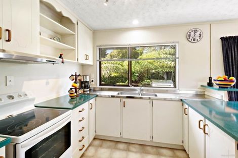 Photo of property in 44 Hiwihau Place, Glenfield, Auckland, 0629