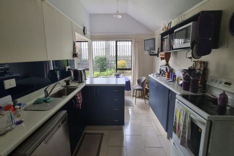 Photo of property in 4 Lombardy Place, Whalers Gate, New Plymouth, 4310