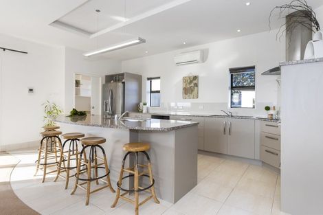 Photo of property in 16 La Colina Place, Bethlehem, Tauranga, 3110