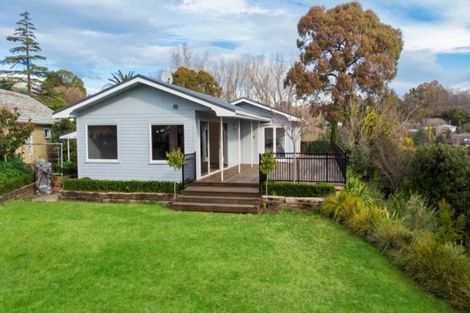 Photo of property in 1 Awarua Crescent, Havelock North, 4130