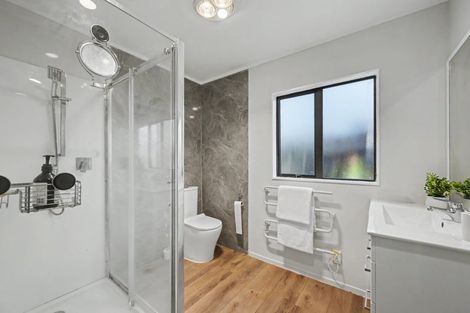 Photo of property in 30 Arlette Place, Massey, Auckland, 0614