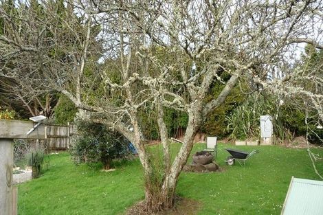 Photo of property in 4 Seymour Road, Sunnyvale, Auckland, 0612