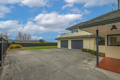 Photo of property in 41 Royal Oak Drive, Kelvin Grove, Palmerston North, 4414