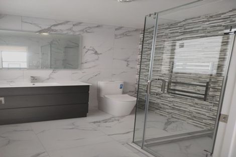 Photo of property in 1/5 Bolton Street, Blockhouse Bay, Auckland, 0600